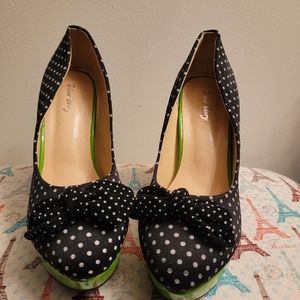 Black and green polka dot heels